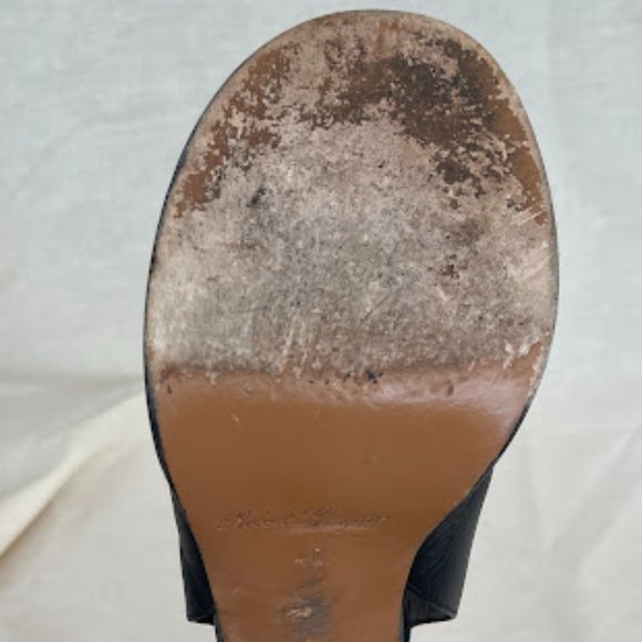 Robert Clergerie Paris Black Leather Heeled Bootie - Picture 8 of 8